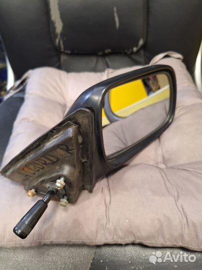 Зеркало заднего вида правое Nissan Primera P11