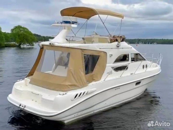 Моторная яхта Sealine 330 Flyer