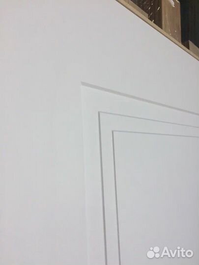 Межкомнатная дверь белая щитовая