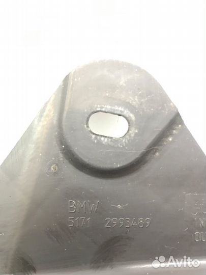 Уплотнитель капота левый Bmw X1 E84 2013