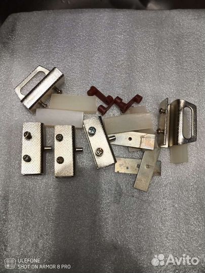 Петли для стеклянных дверей