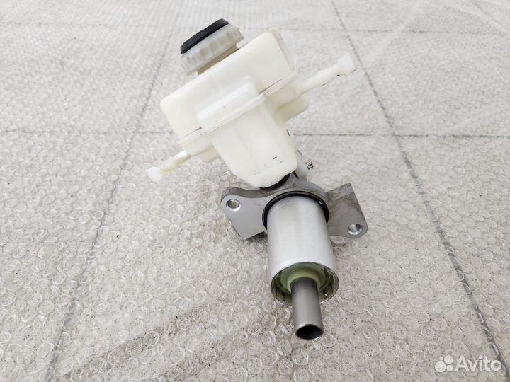 Главный тормозной цилиндр BMW X5 X6 E70 E71