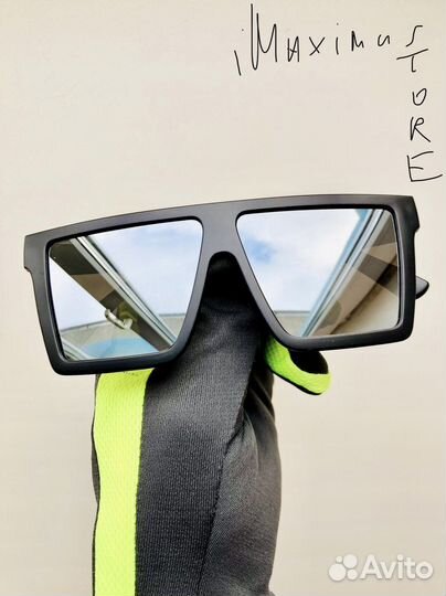 Зеркальные солнцезащитные очки унисекс