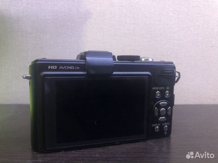 Компактный фотоаппарат