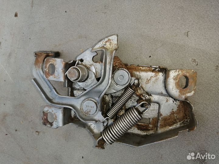 Замок капота для Honda Accord IV 1990-1993