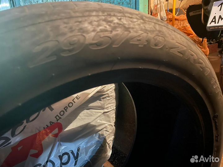 Pirelli P Zero 295/40 R21 111ZR
