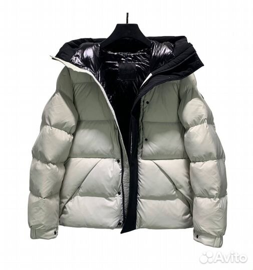 Белый Пуховик Moncler