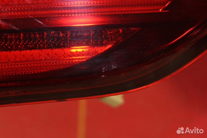 Фонарь задний внутренний левый Lexus LX570