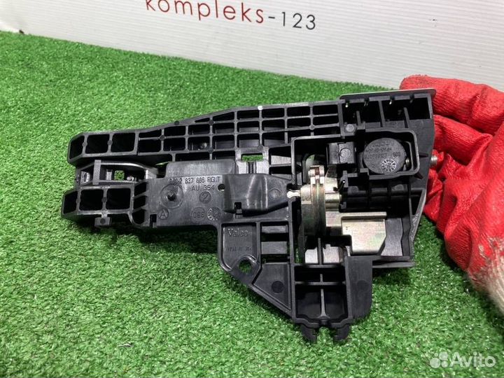 Ручка двери правая Audi Tt 8J BWA 2007