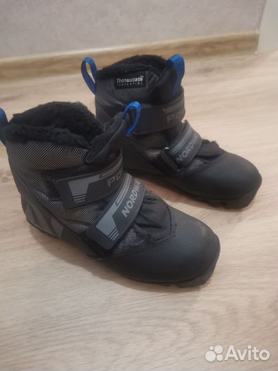 Лыжные ботинки детские 35р