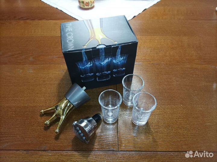 Подарок мужу. Дозатор+3 стопки+кодовый замок