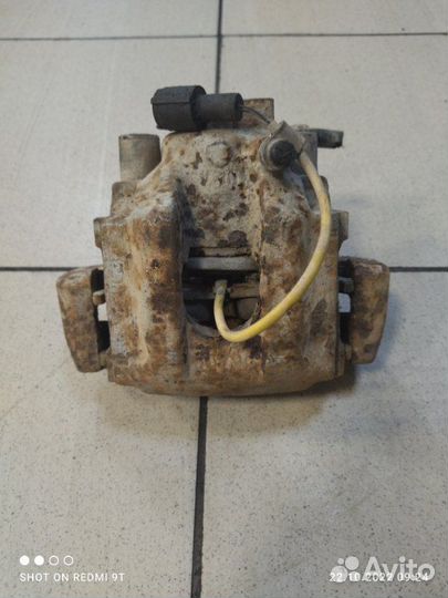 Суппорт тормозной задний левый Bmw 5-Series E34