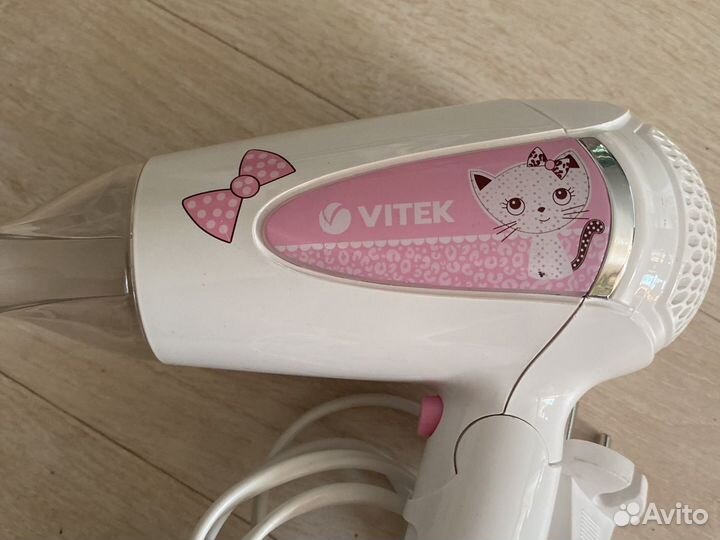 Фен Vitek для девочки