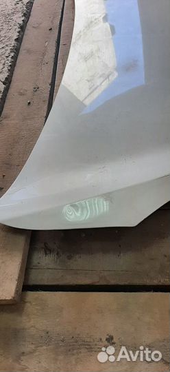 Капот toyota isis