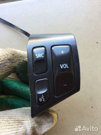 Кнопки управления на руле Saab 9-3 II