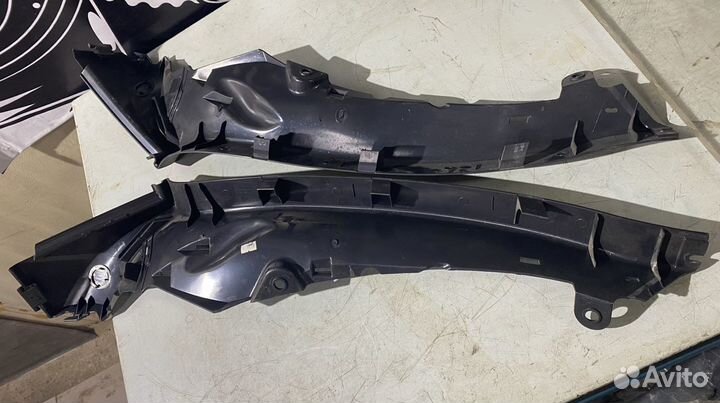 Обшивки задних стоек BMW 7 series E65