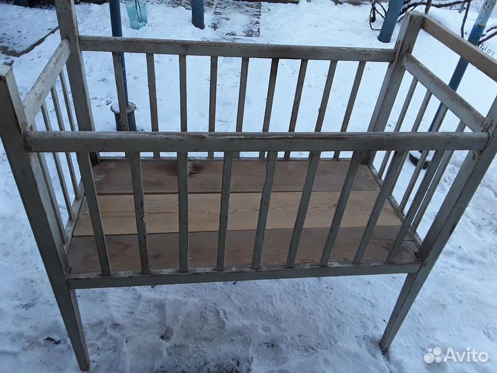 Детская кроватка