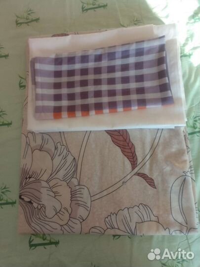 Комплект постельного белья бу. Простыни белые