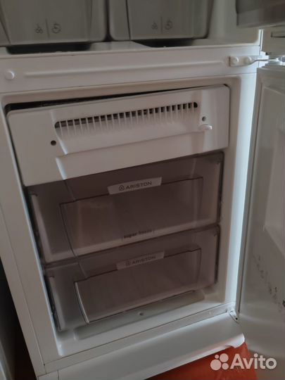 Продам холодильник
