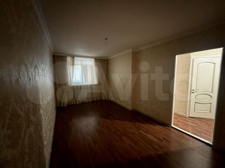 2-к. квартира, 54 м², 2/5 эт.