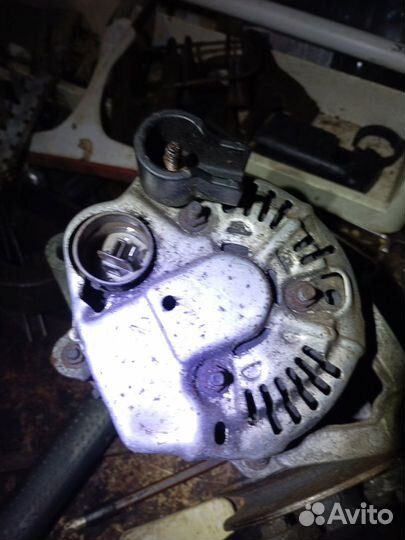 Генератор Denso б/у для Chrysler 90А