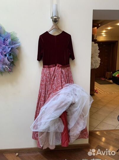 Очень нарядное платье