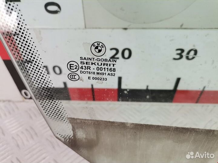 Стекло двери передней правой BMW 6 E63/E64 2004