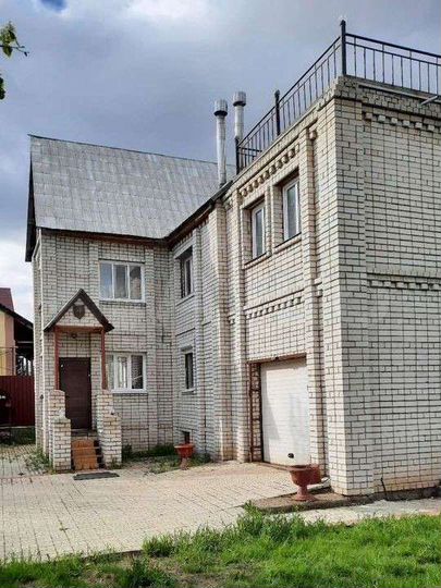 Коттедж 200 м² на участке 13 сот.