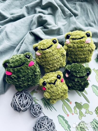 Вязаная лягушка