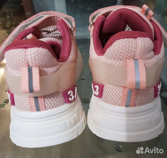Кроссовки для девочки