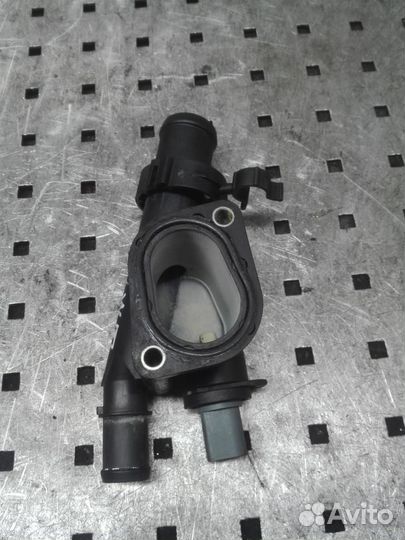 Фланец двигателя системы охлаждения Volkswagen Cal