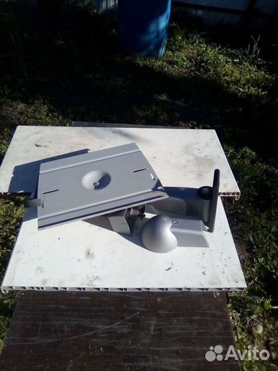 Полка под телевизор монитор железная