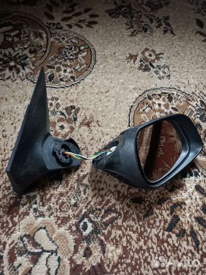 Зеркало заднего вида на Hyundai Solaris