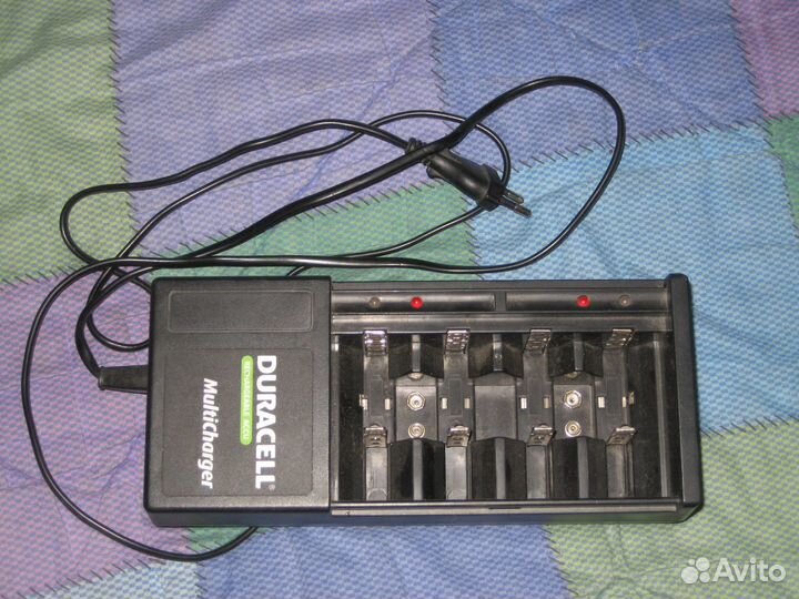 Зарядка для батареек от Дюраселл