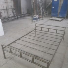 Кровать из мета�лла