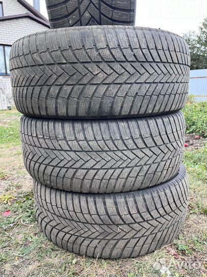 Bridgestone Blizzak LM005 DriveGuard 255/50 R19 107V