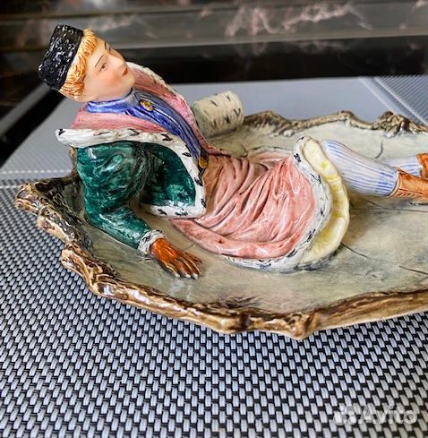 Антик фарфор Дама фигуристка 19 век Германия