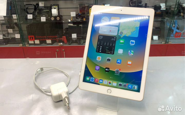 На49 Планшет Apple iPad (2018) 32Gb Wi-Fi