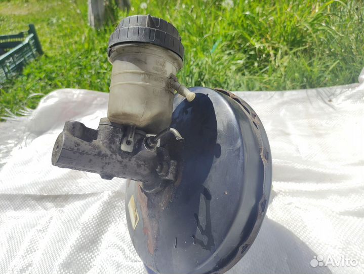 Вакуумный усилитель Volvo S40