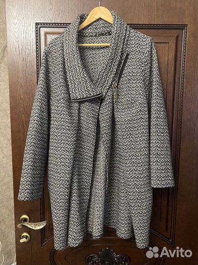 Легкое полу пальто