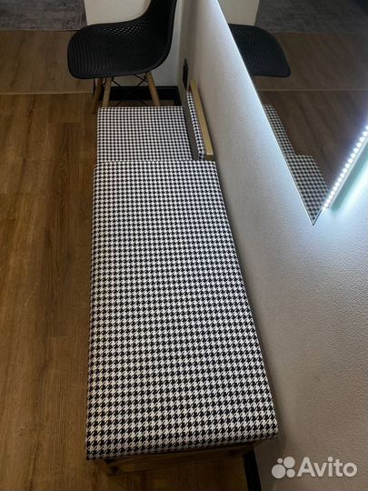 Банкетка в прихожую