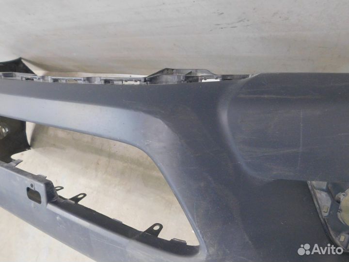 Бампер передний Toyota Hilux Pick Up