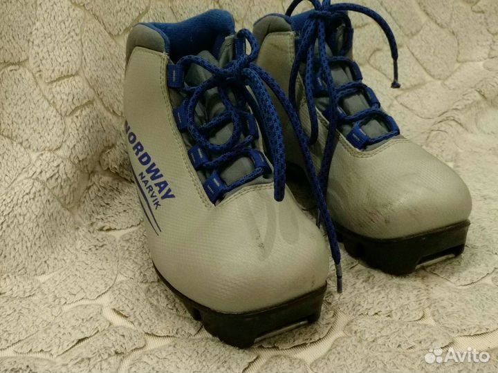 Лыжные ботинки