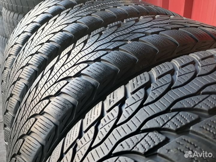 Bridgestone Blizzak LM-32 225/55 R17