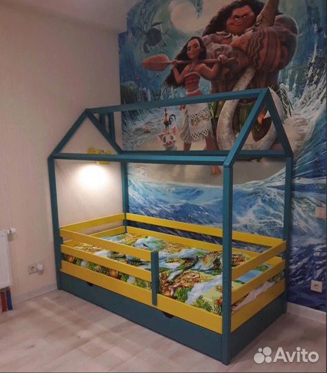 Кровать в виде домика