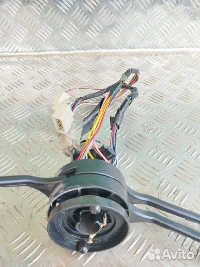 Подрулевой переключатель поворотников Ваз 2106