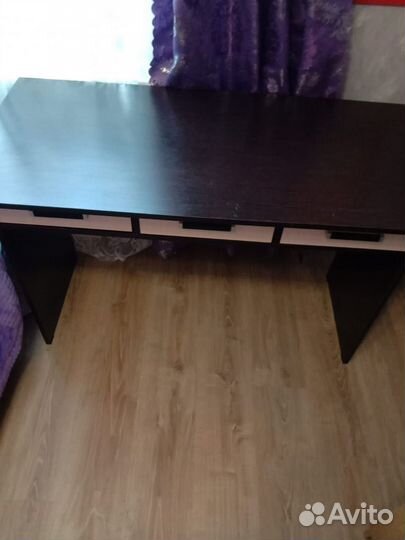 Стол письменный