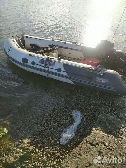 Лодка с мотором