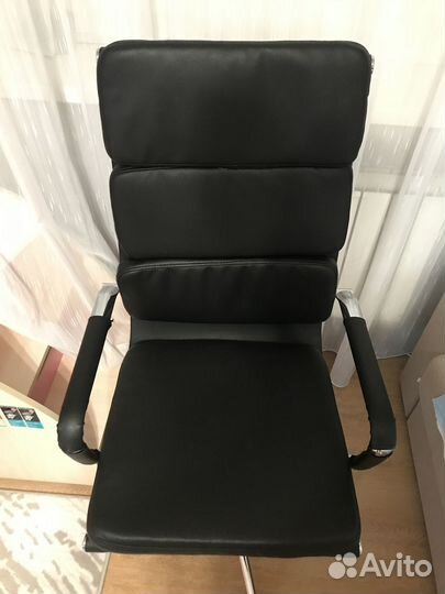 Офисное кресло руководителя новое chairman 750