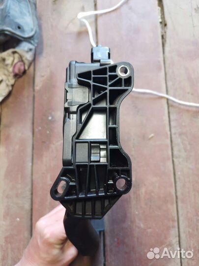 Электронная педаль газа ситроен с 3. 2008 год